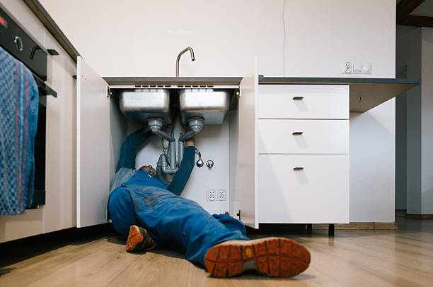 Professional Leak Detection technician working in Purcellville, VA
